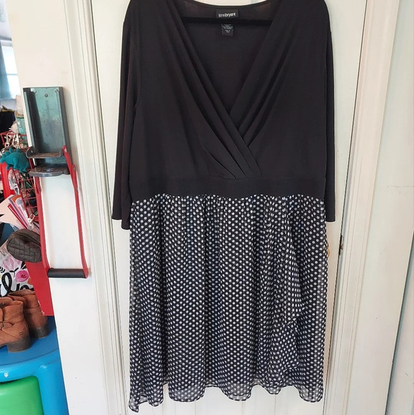 Lane Bryant Dresses & Skirts - Lane Bryant Black Dress with PolkaDot Skirt in Size 26